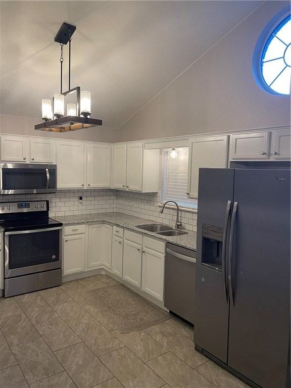 1623 N Garden Ave - Photo 3 of 15