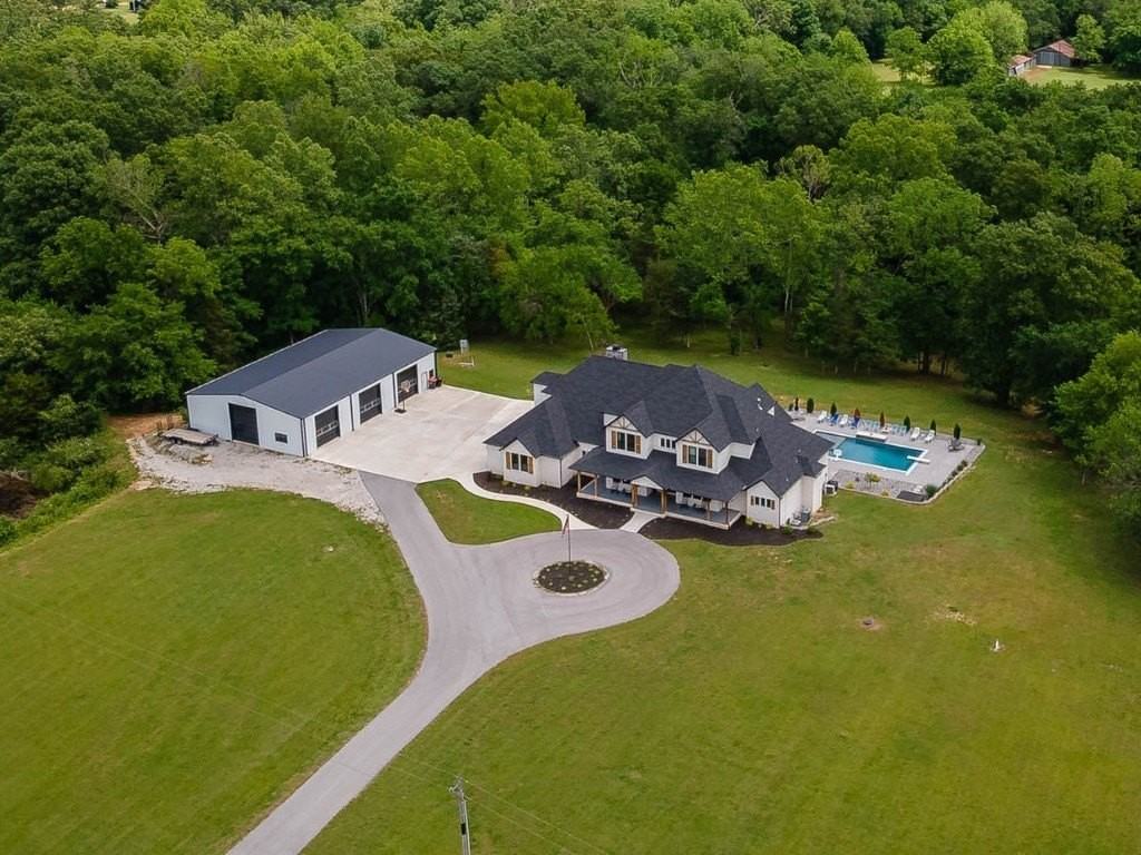 2762 Wilson Ln - Photo 2 of 50