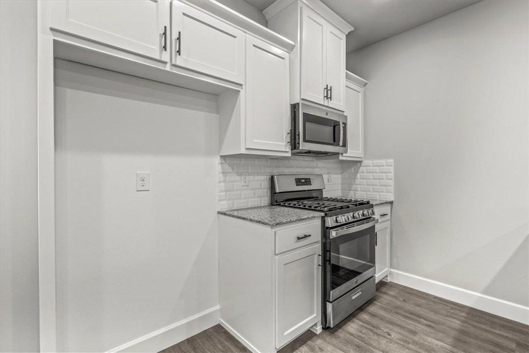 1050 Sunshine Ct - Photo 6 of 18
