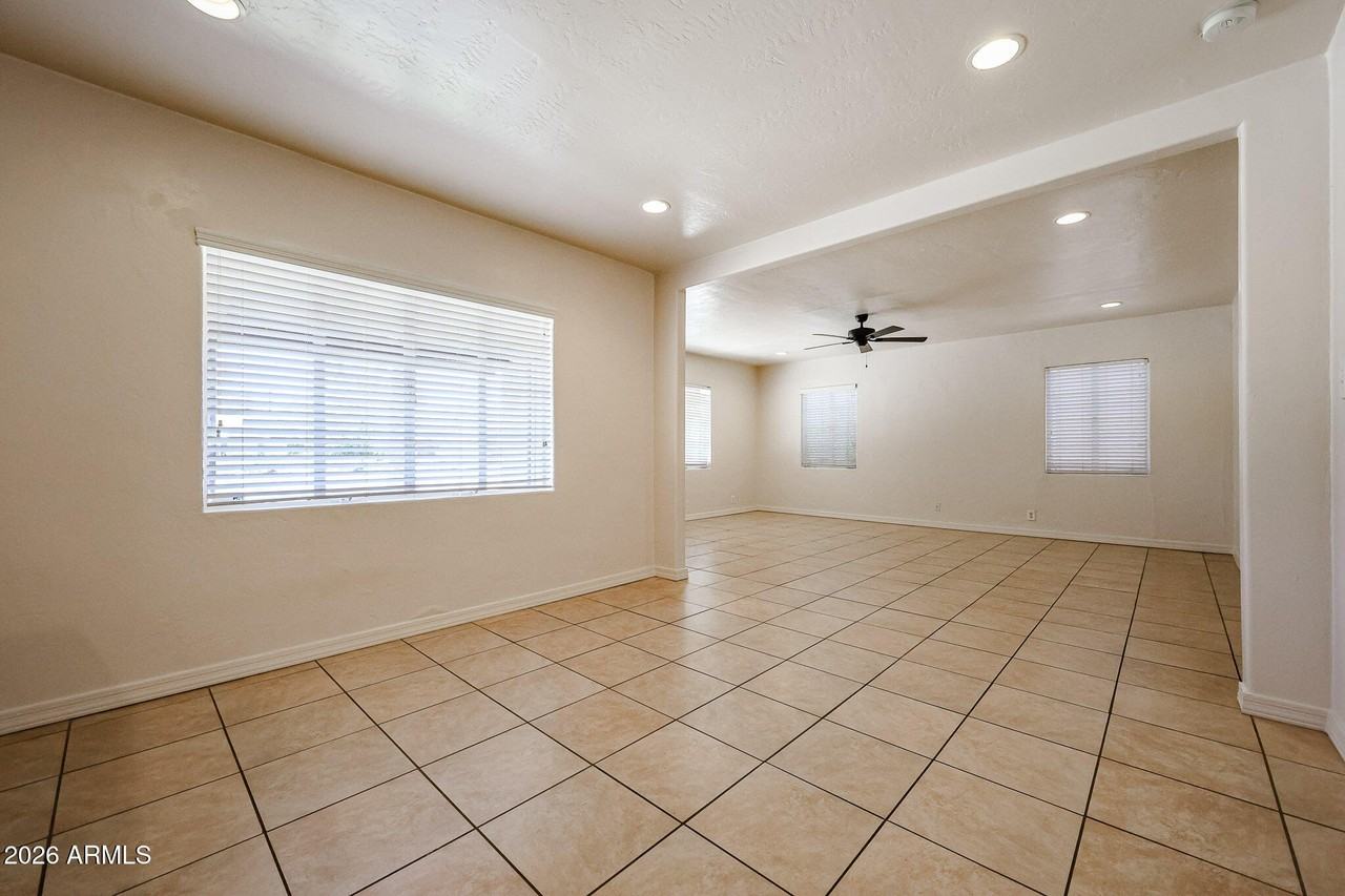 2616 N 8th St - Photo 6 of 23