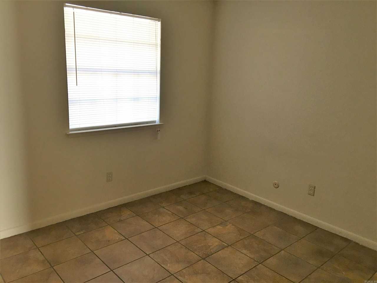 5400 Stanley Dr #3 - Photo 6 of 6