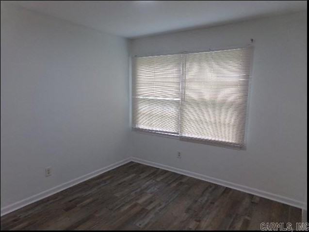 7202 Illinois St - Photo 4 of 13
