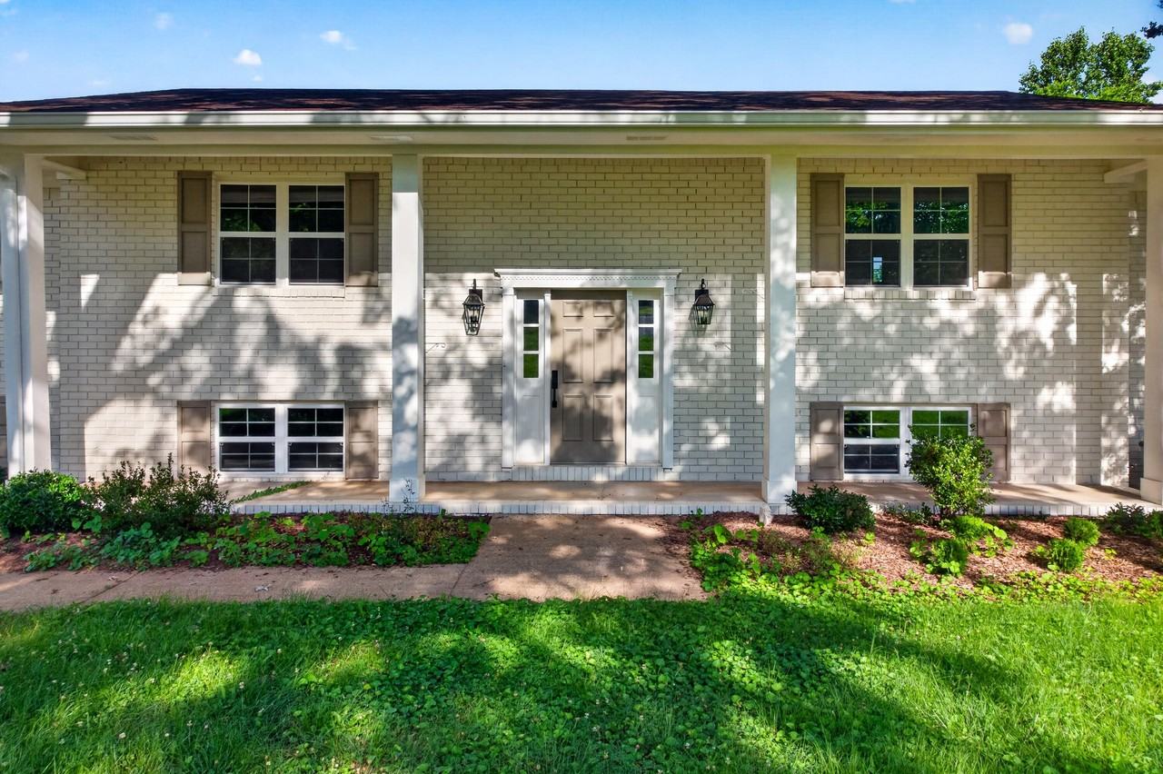 9512 Heathwood Dr - Photo 4 of 50
