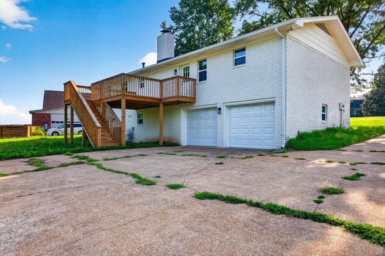 9512 Heathwood Dr - Photo 6 of 50