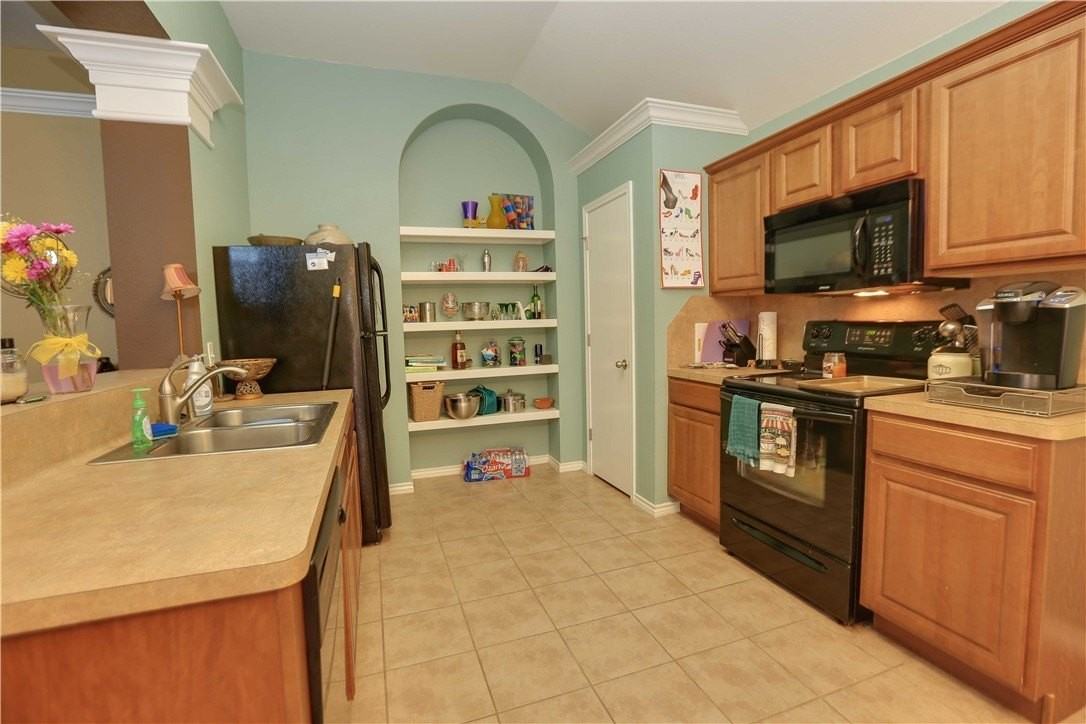 2317 Tropical Wind Dr - Photo 2 of 13