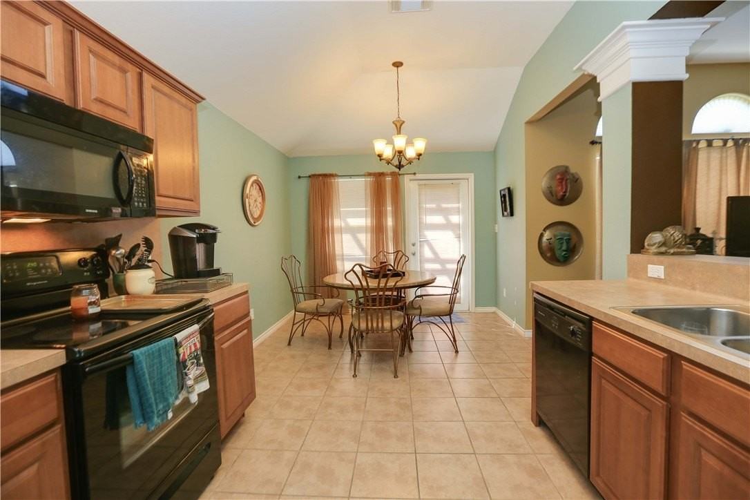 2317 Tropical Wind Dr - Photo 4 of 13
