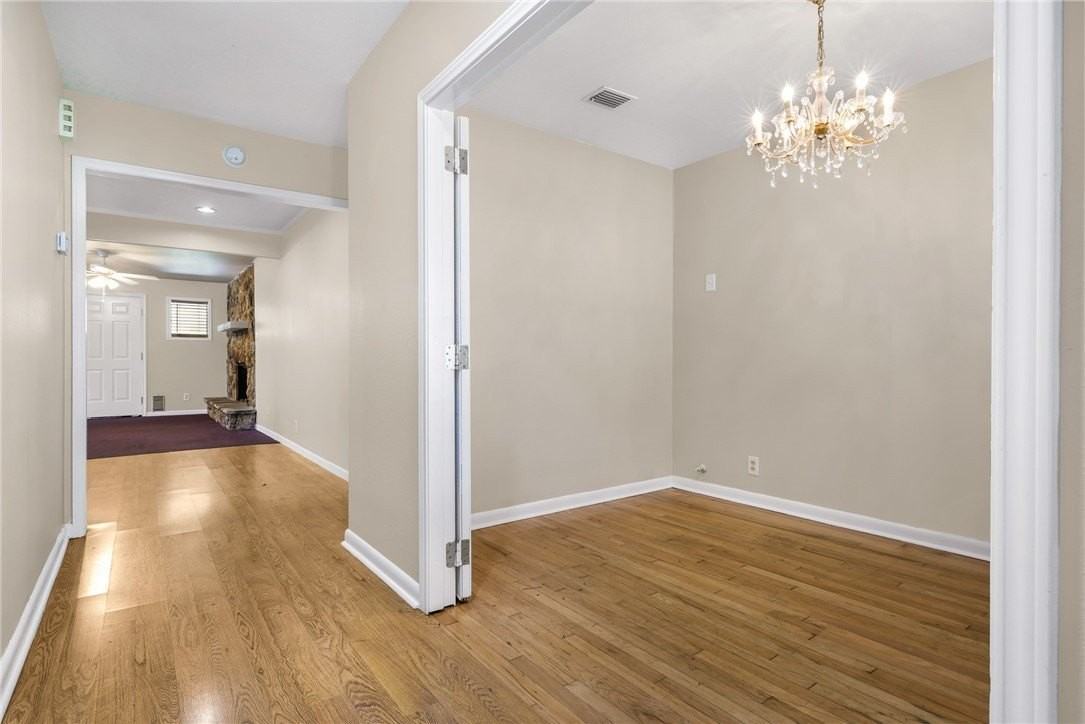 1226 Zarsky Dr - Photo 2 of 24