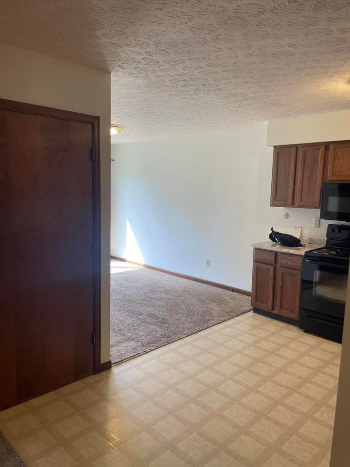 3287 Willington Dr - Photo 2 of 11
