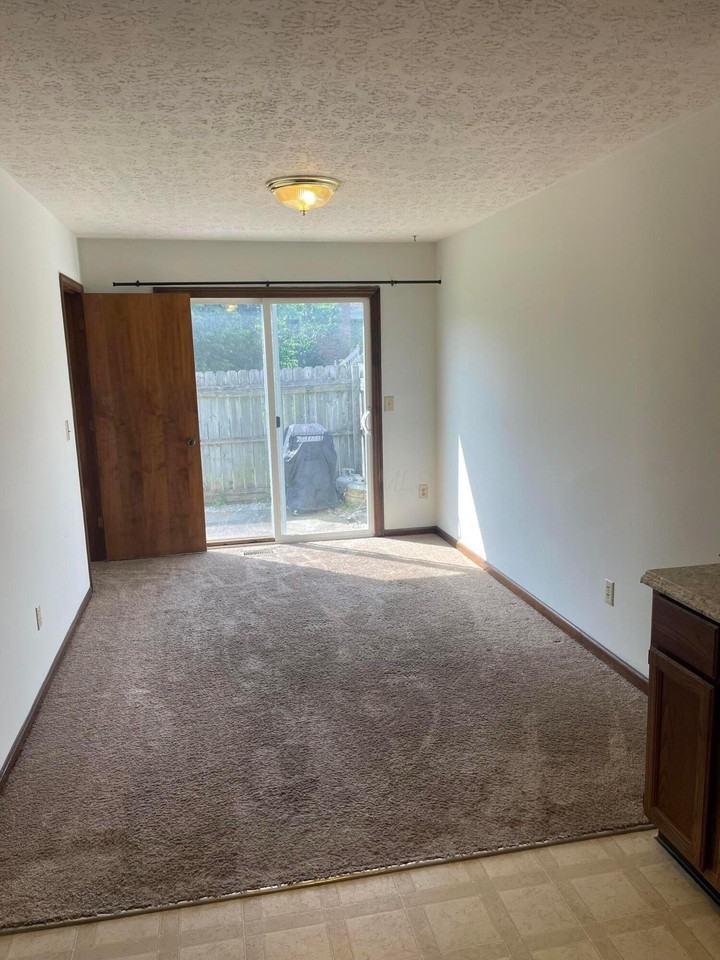 3287 Willington Dr - Photo 3 of 11