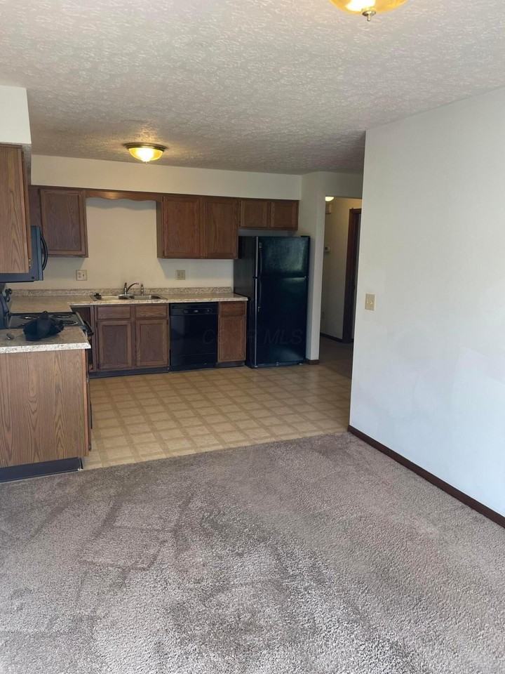 3287 Willington Dr - Photo 4 of 11