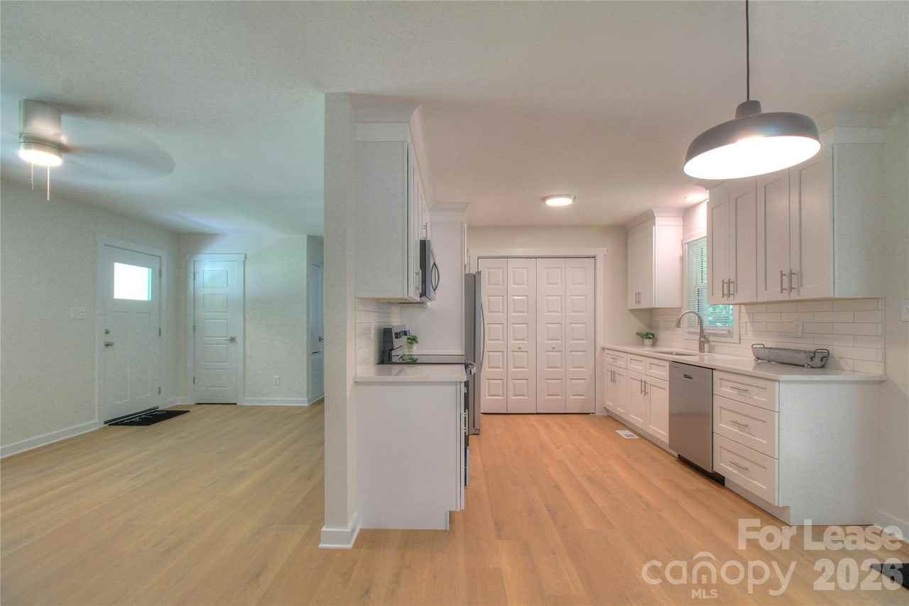616 Anne Ave - Photo 4 of 23