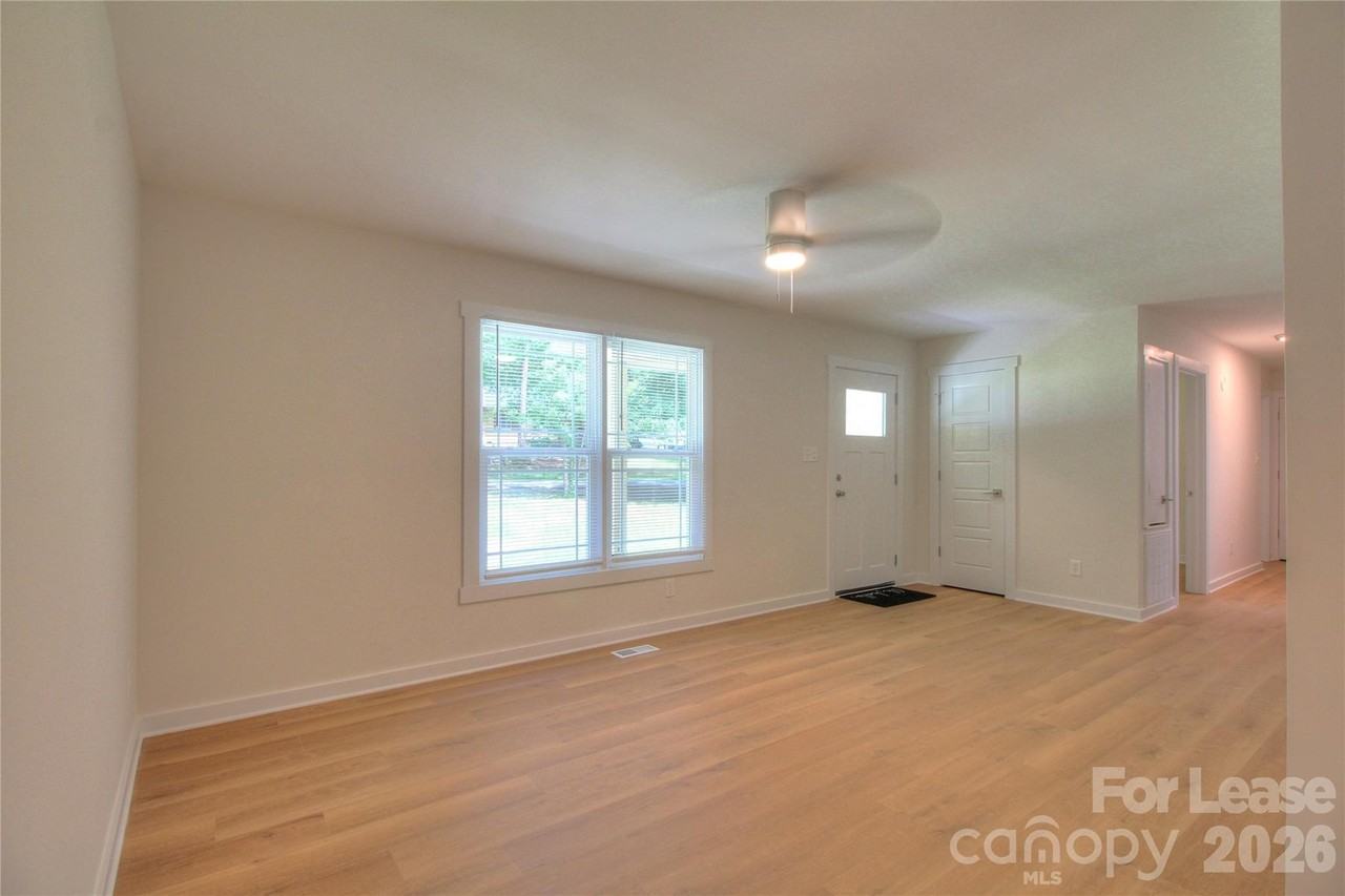 616 Anne Ave - Photo 7 of 23