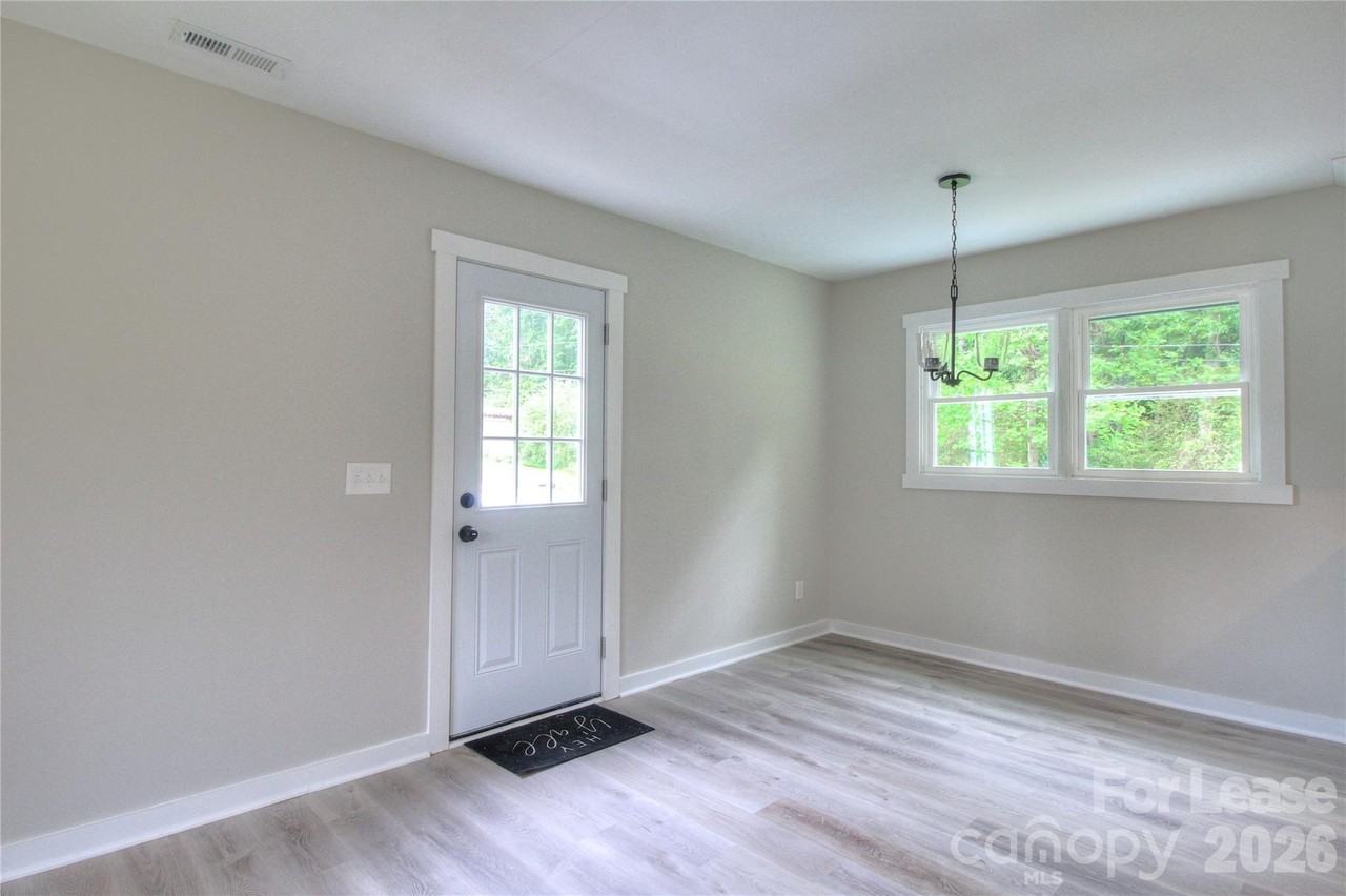 1016 Sharon Dr - Photo 7 of 21