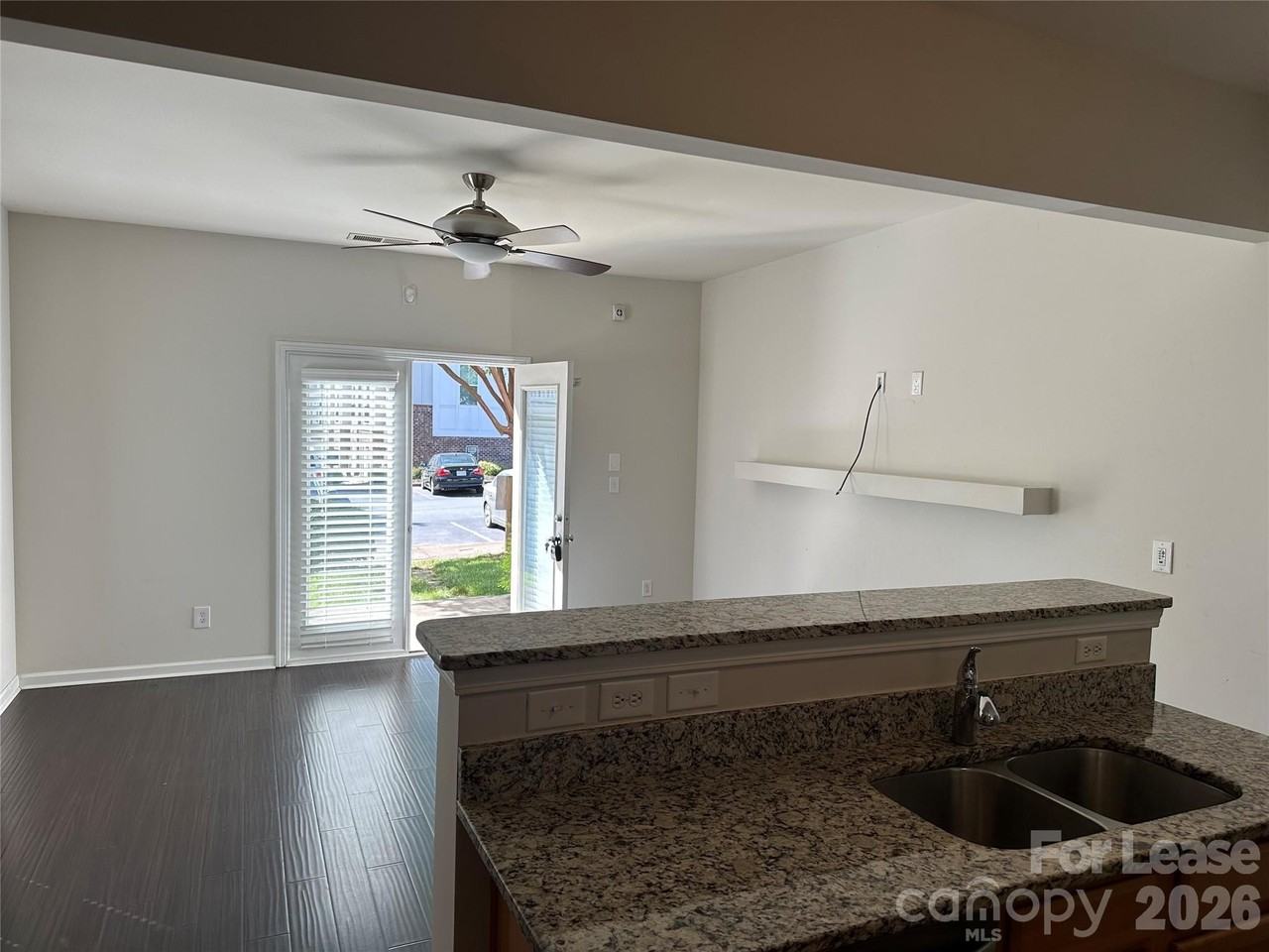 164 Parkwood Ave - Photo 3 of 16