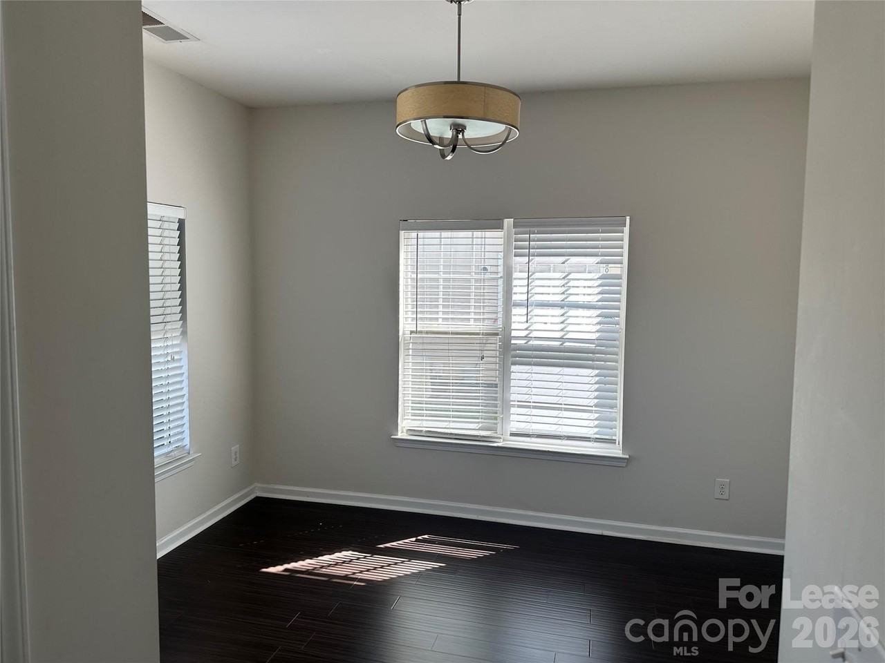 164 Parkwood Ave - Photo 6 of 16