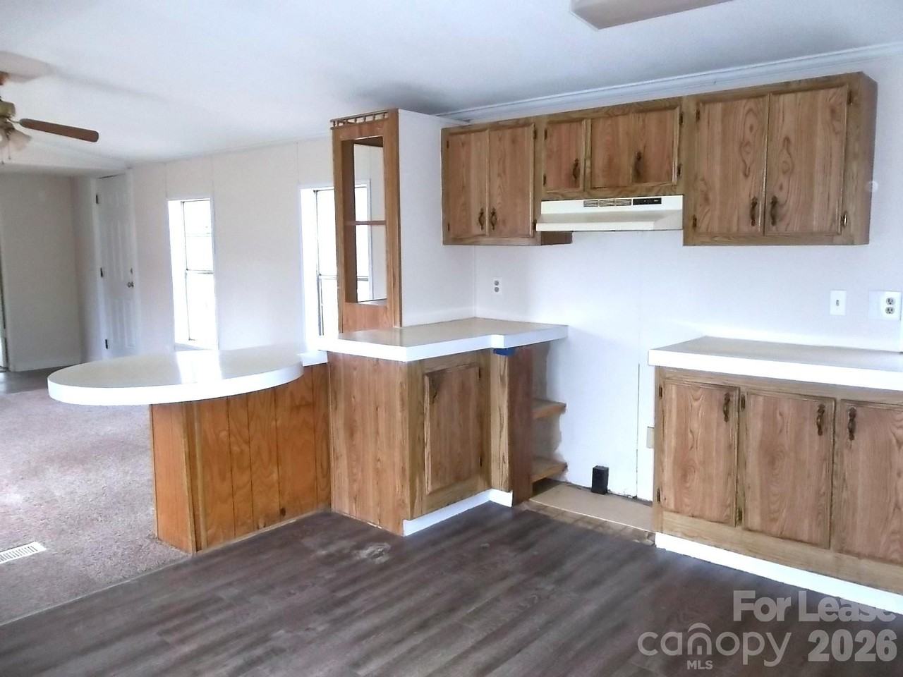 146 Thornwood Ln - Photo 3 of 12