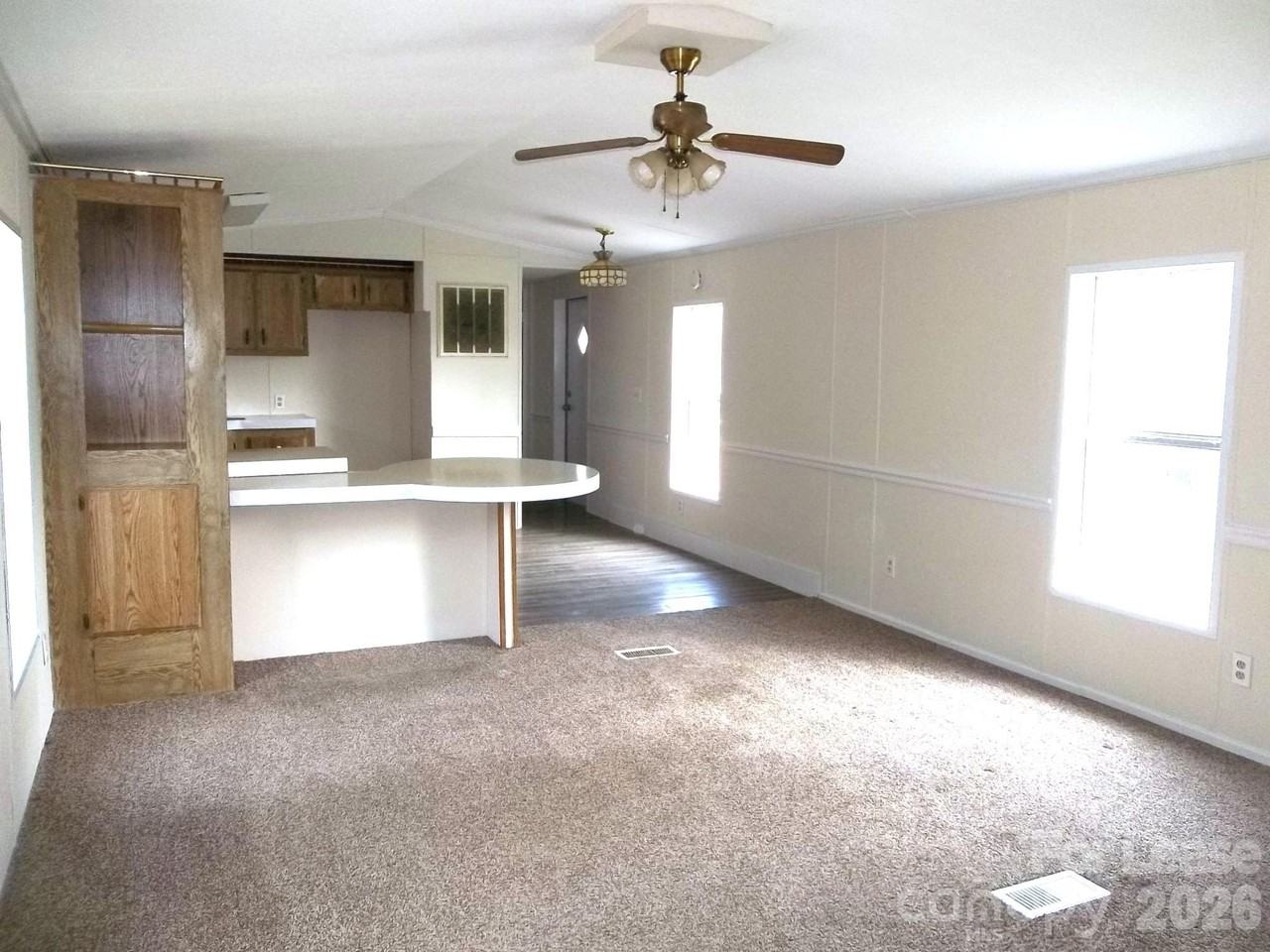 146 Thornwood Ln - Photo 4 of 12