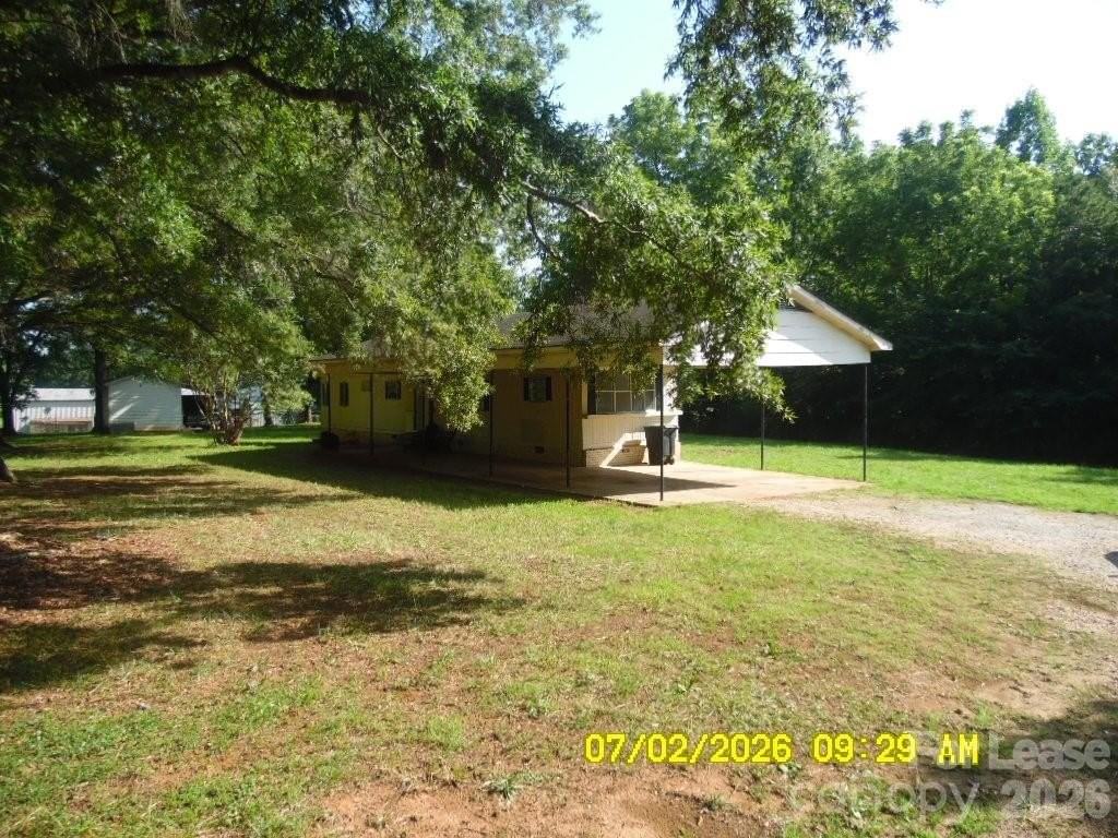 215 Rustic Rd - Photo 2 of 16
