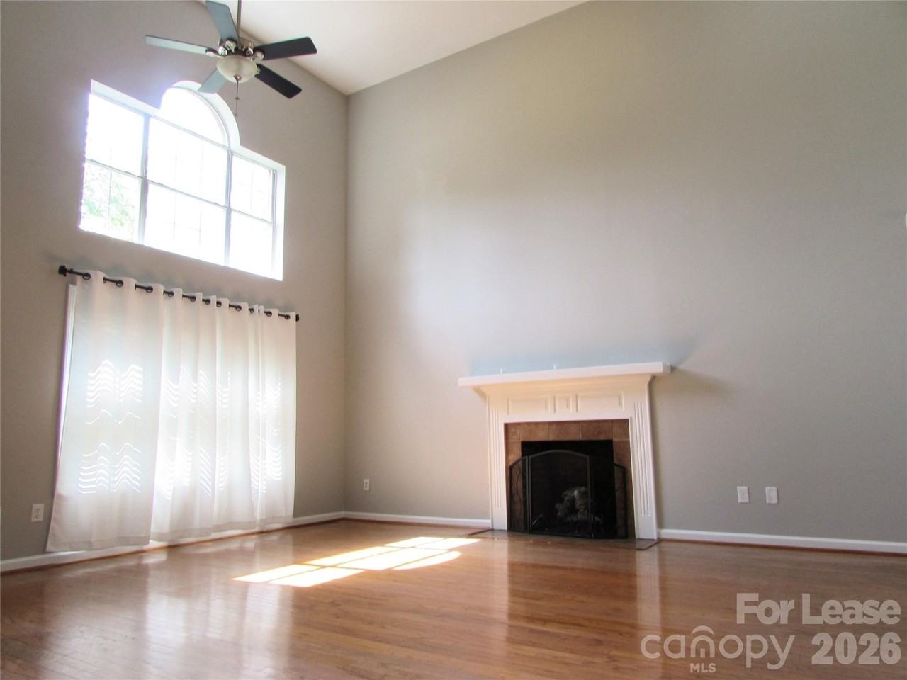 106 Yorkshire Dr - Photo 3 of 16
