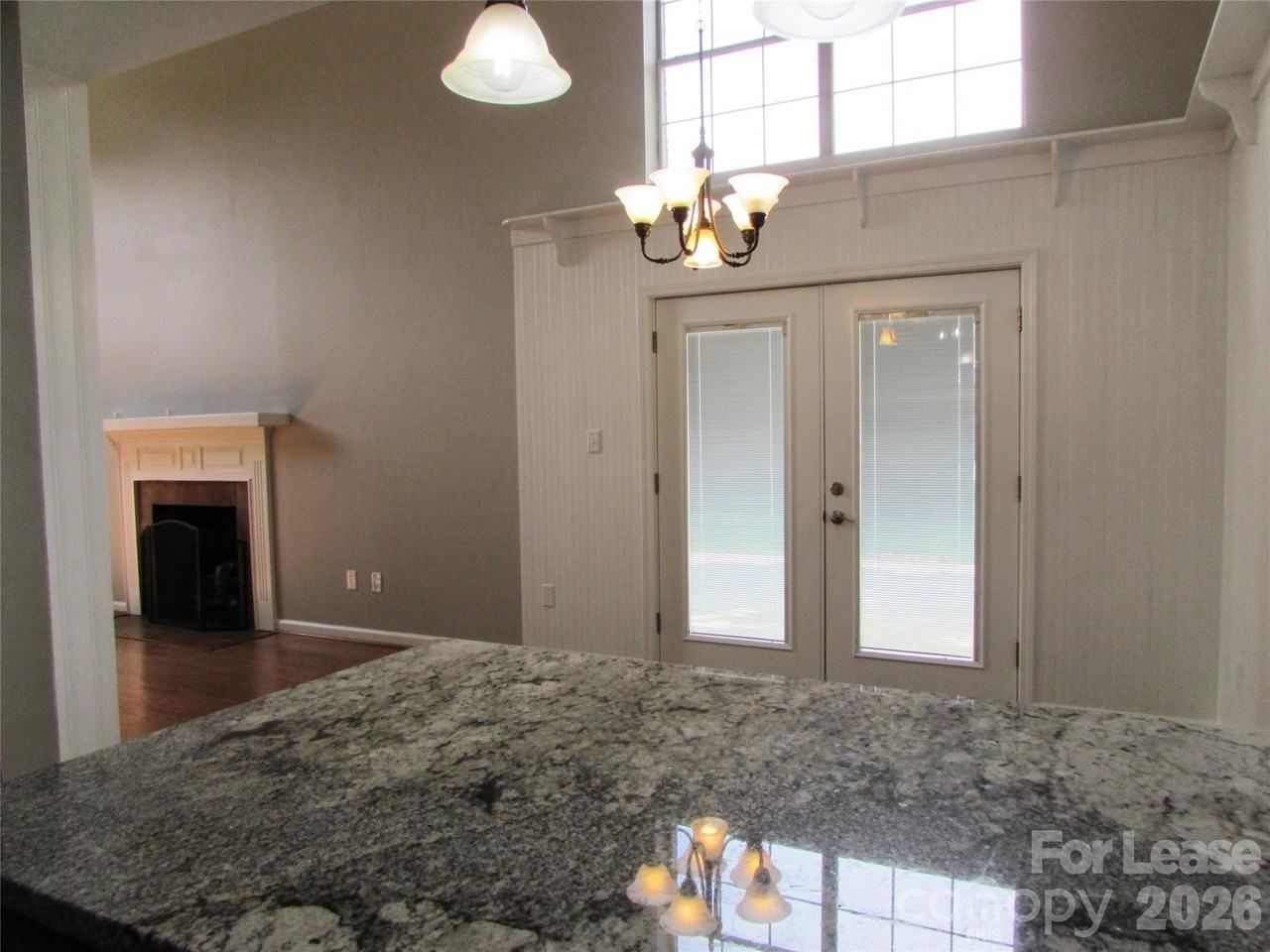 106 Yorkshire Dr - Photo 4 of 16