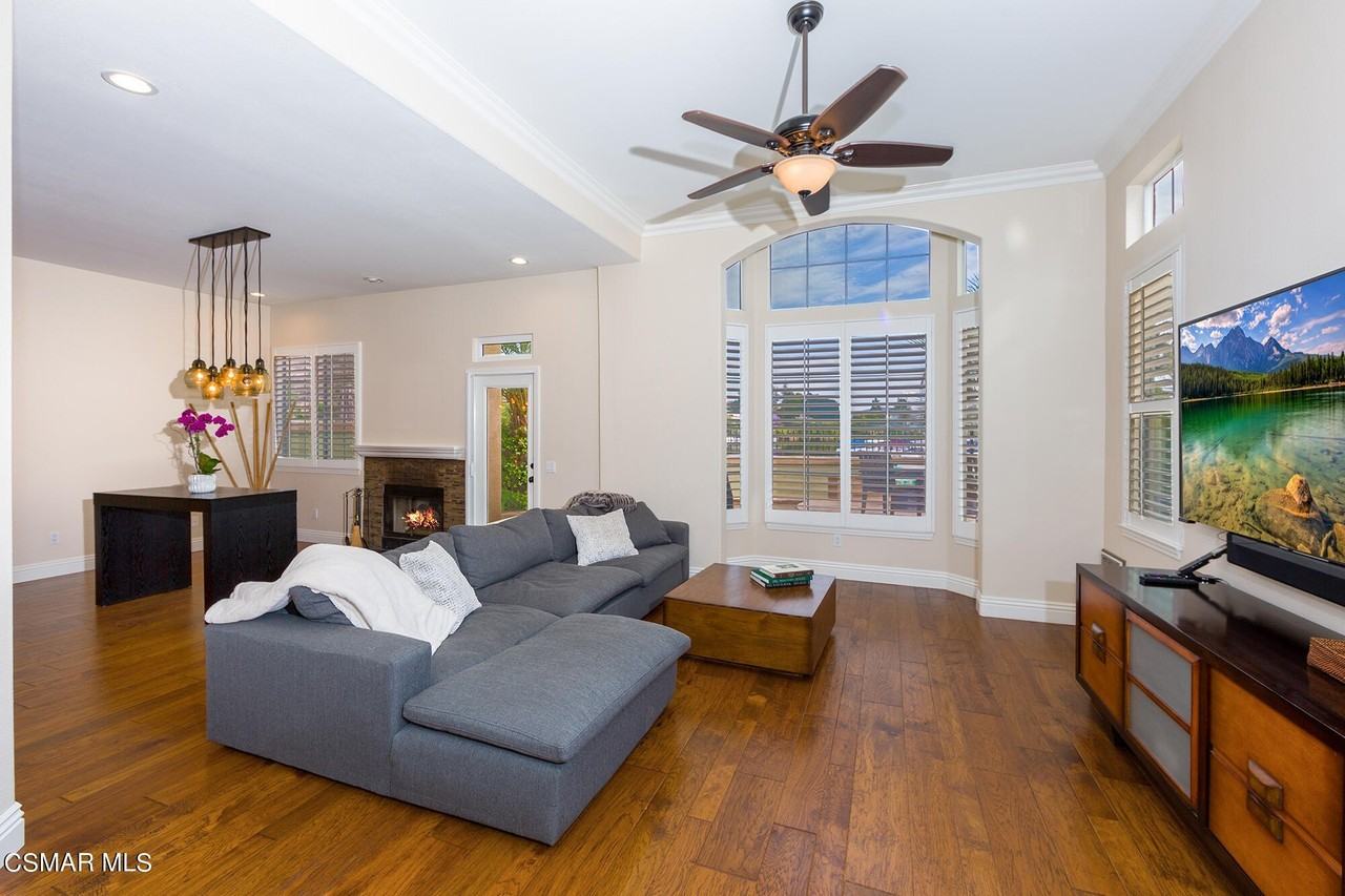 32201 Lakeport Dr #1 - Photo 4 of 15