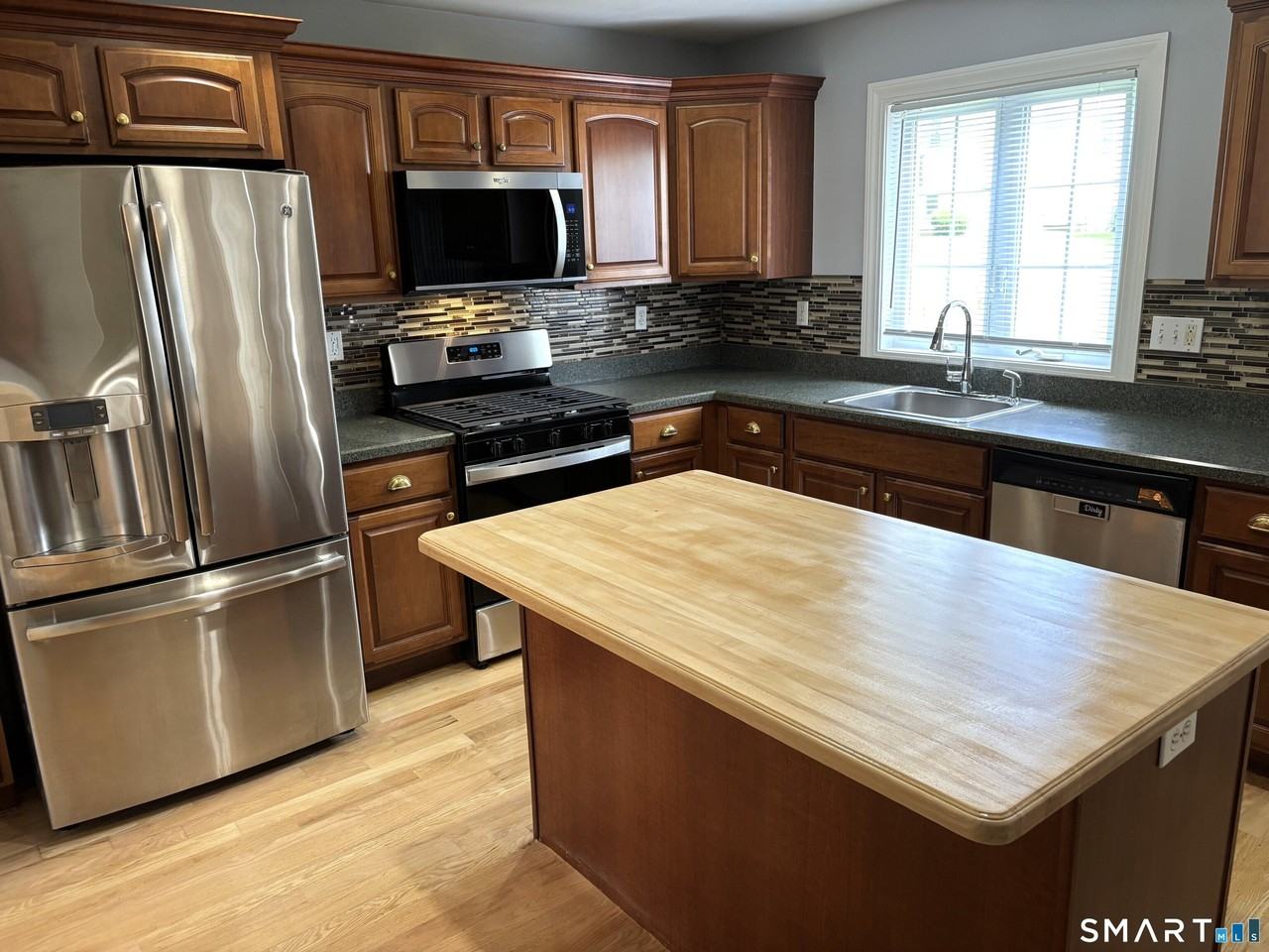 1260 Cutspring Rd #1260 - Photo 2 of 26