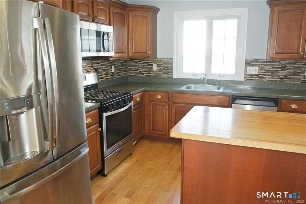 1260 Cutspring Rd #1260 - Photo 3 of 26