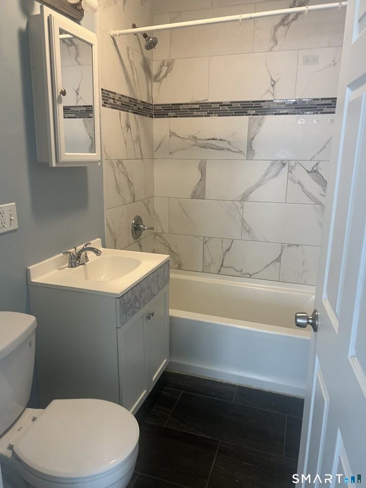 284 Hillside Ave - Photo 3 of 8