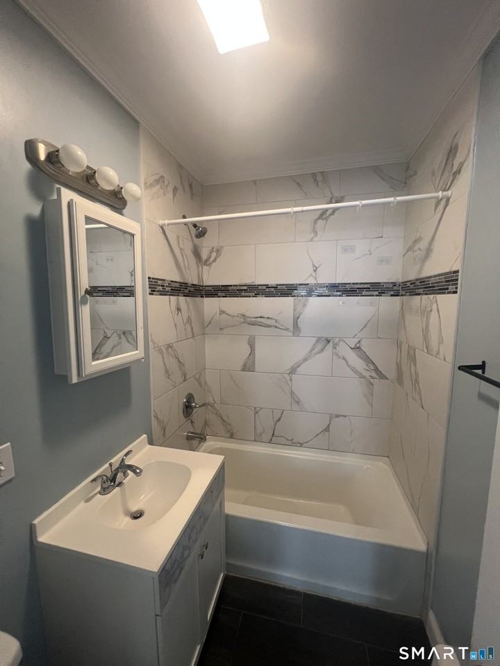 284 Hillside Ave - Photo 4 of 8