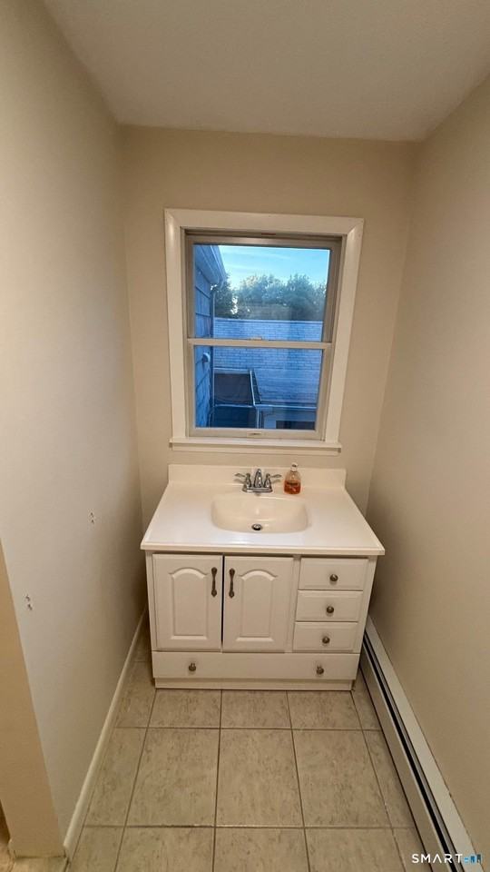 35 Pine St - Photo 7 of 9