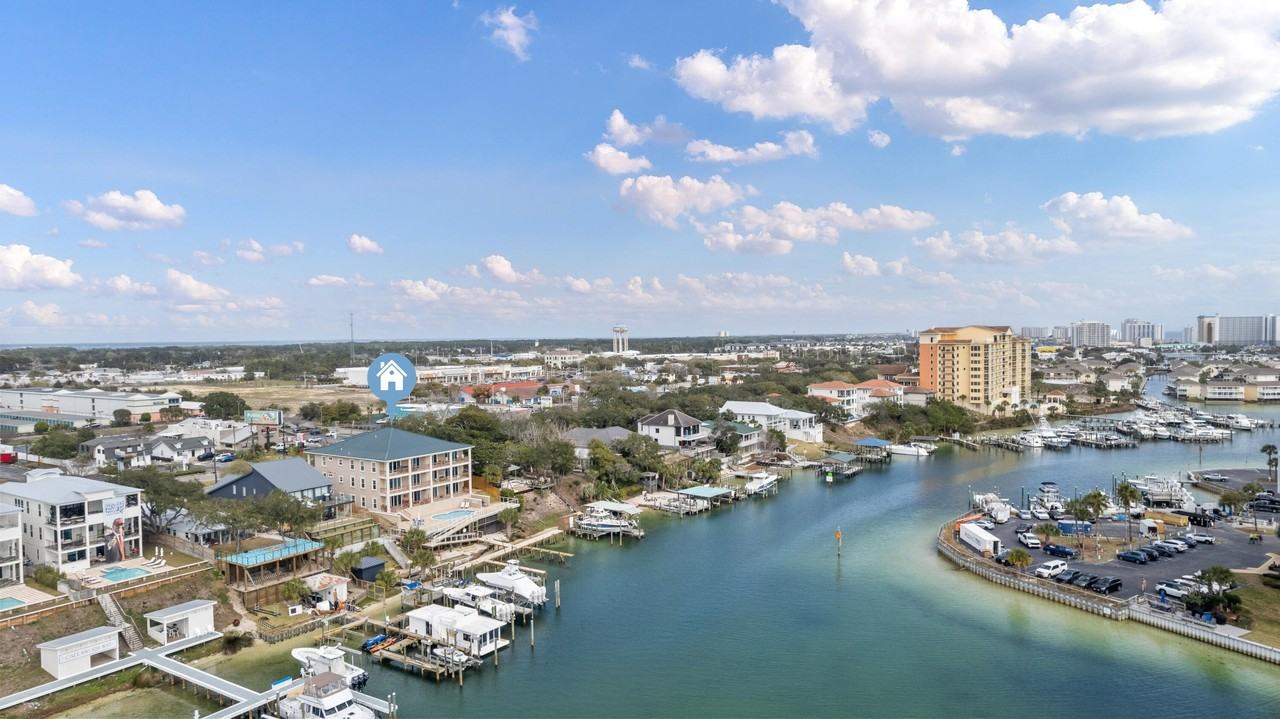 724 Harbor Blvd #202 - Photo 4 of 39