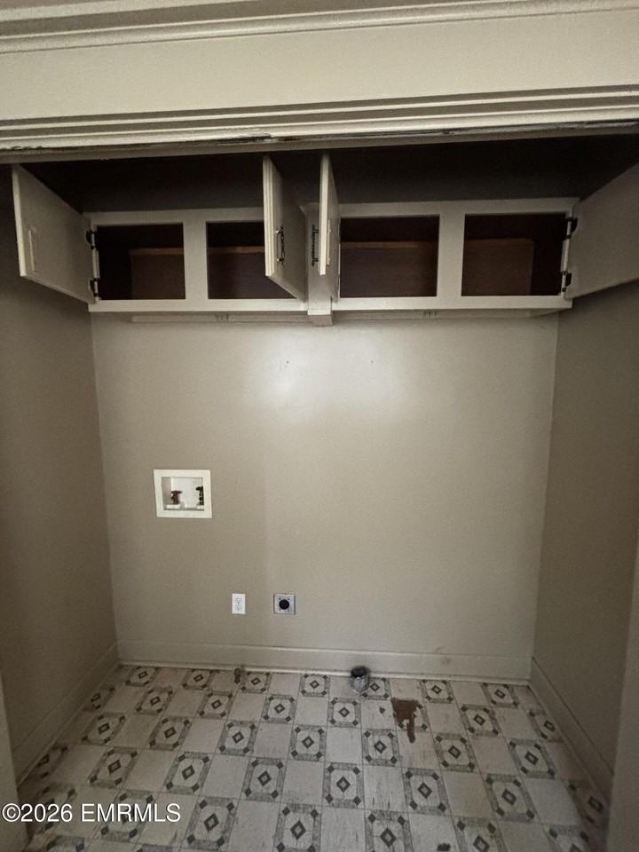 2122 26th Ave - Photo 4 of 5