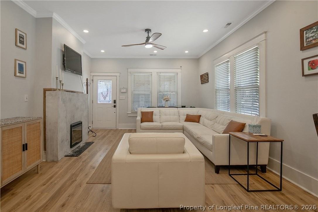1208 Goodview Ave - Photo 4 of 42