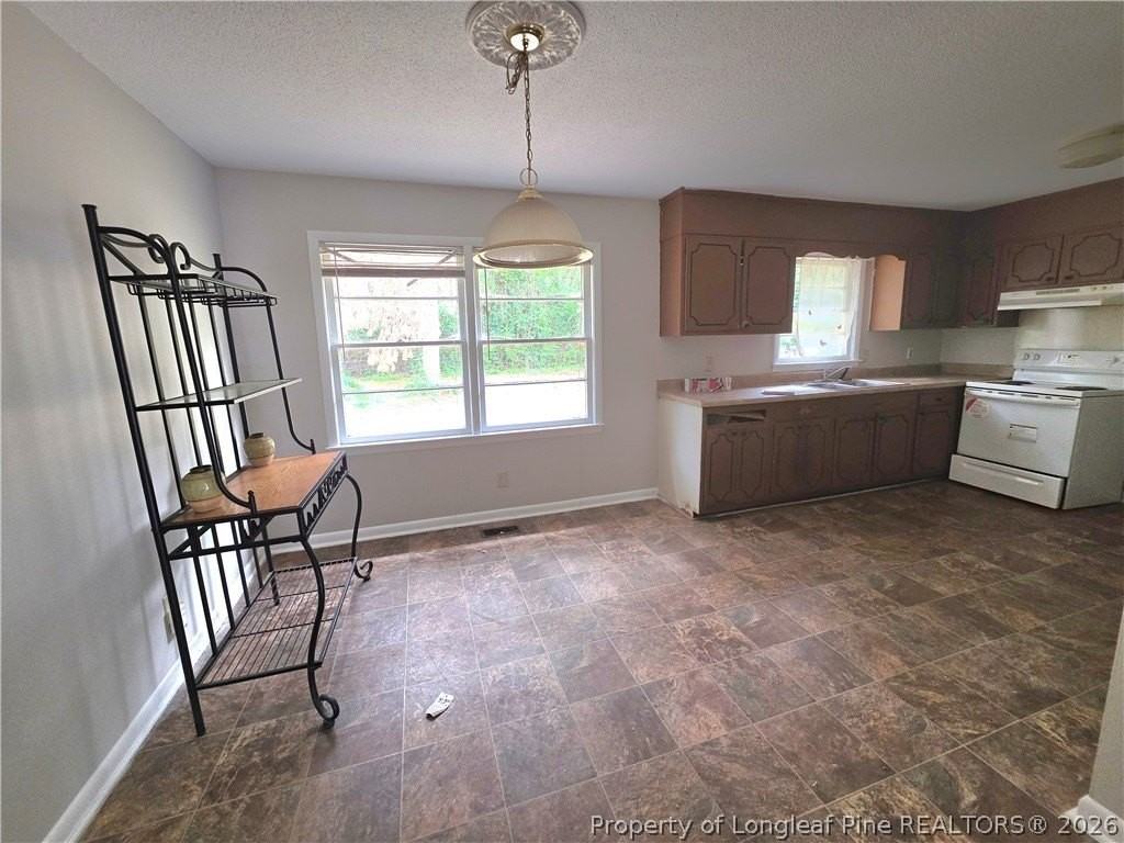 434 Homestead Dr - Photo 4 of 14