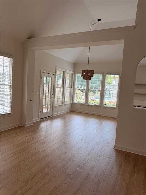 325 North Ct - Photo 6 of 22