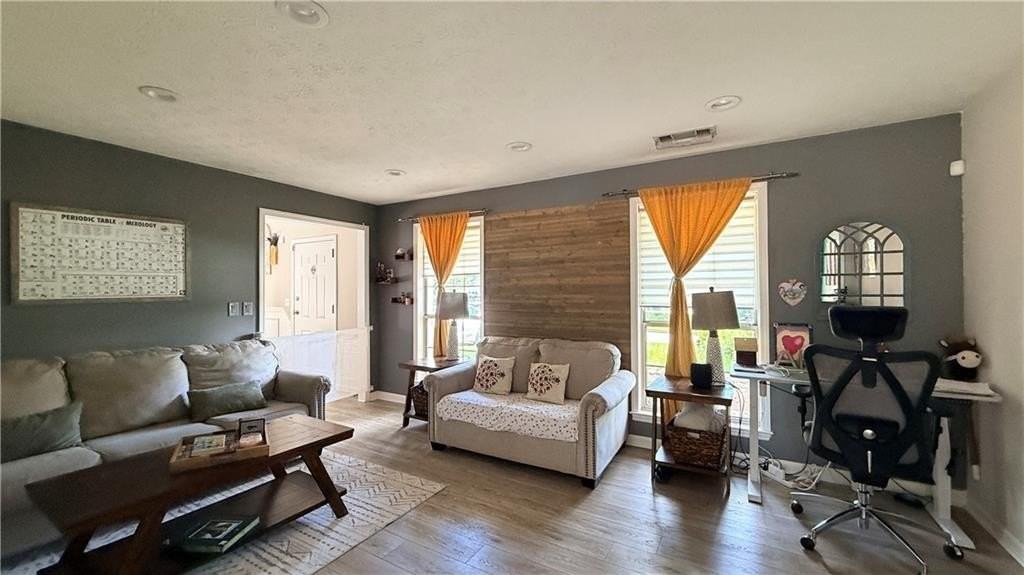 100 Taylors Spring Ct - Photo 4 of 22