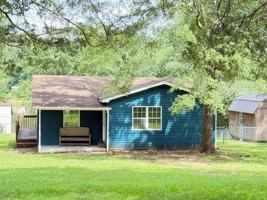 featured image of 210 W James Cir