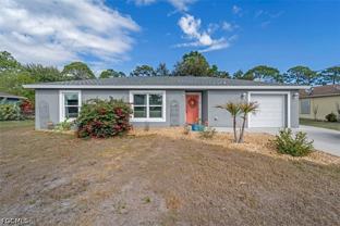 5013 Se Tradewinds Cir - Photo 1 of 1