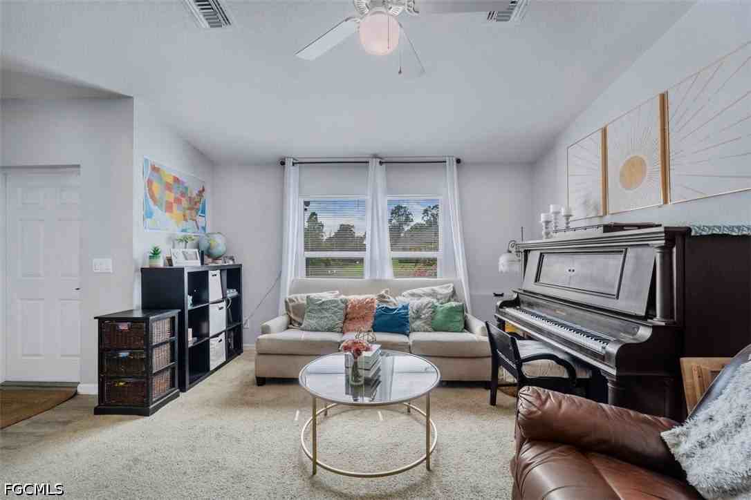 5013 Se Tradewinds Cir - Photo 3 of 10