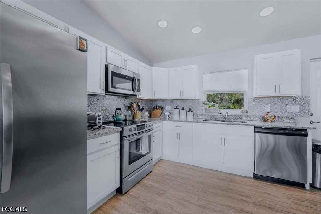 5013 Se Tradewinds Cir - Photo 4 of 10