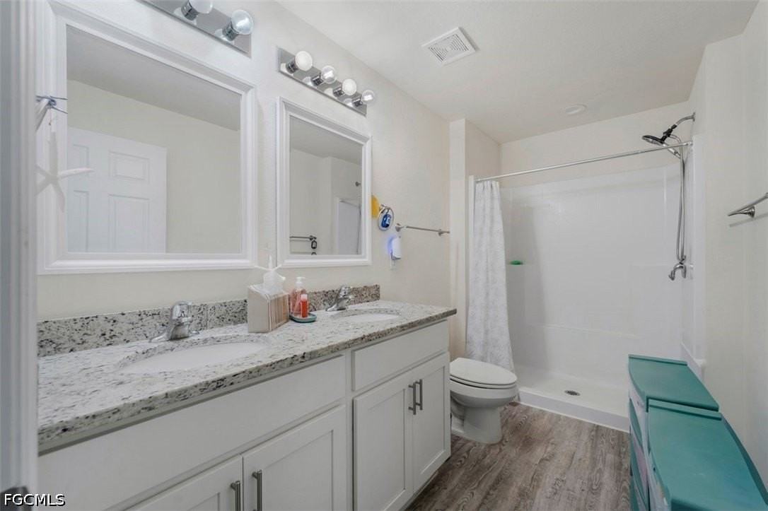 5013 Se Tradewinds Cir - Photo 7 of 10