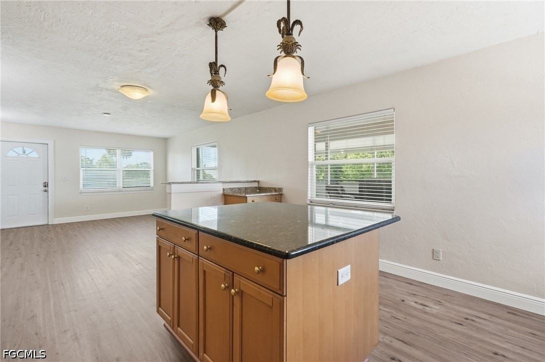 2342 Barden St - Photo 6 of 33