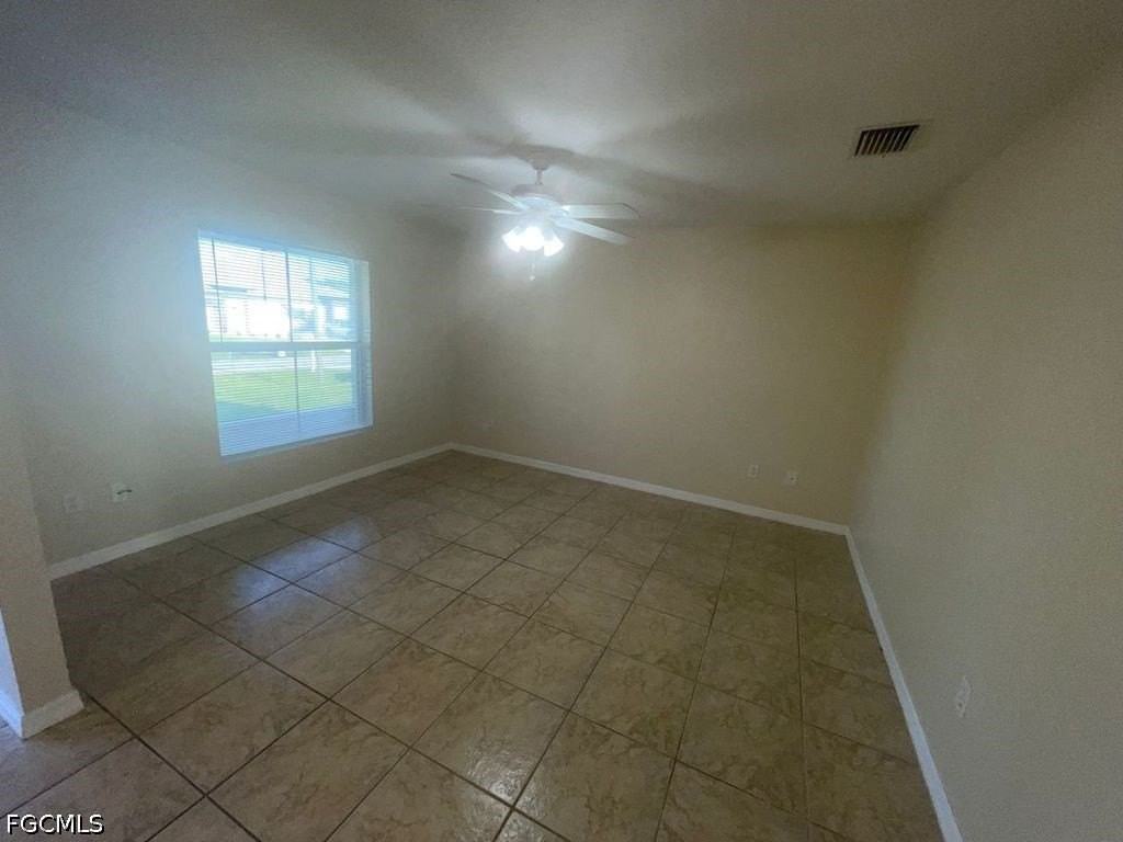 210 Hightower Ave S - Photo 7 of 14