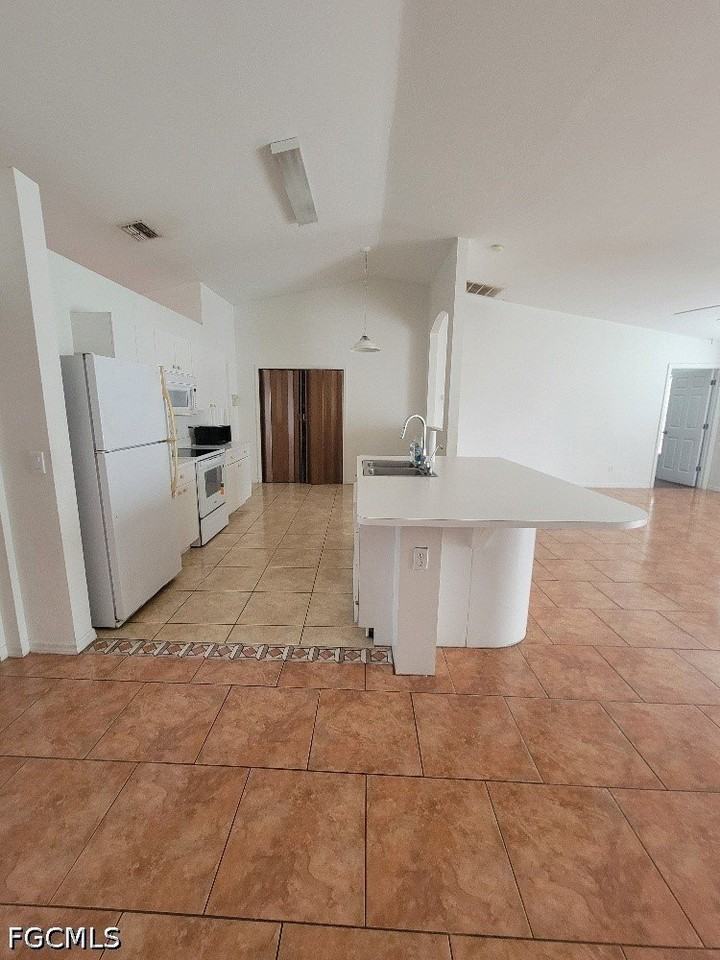 804 Bert Ave N - Photo 7 of 17
