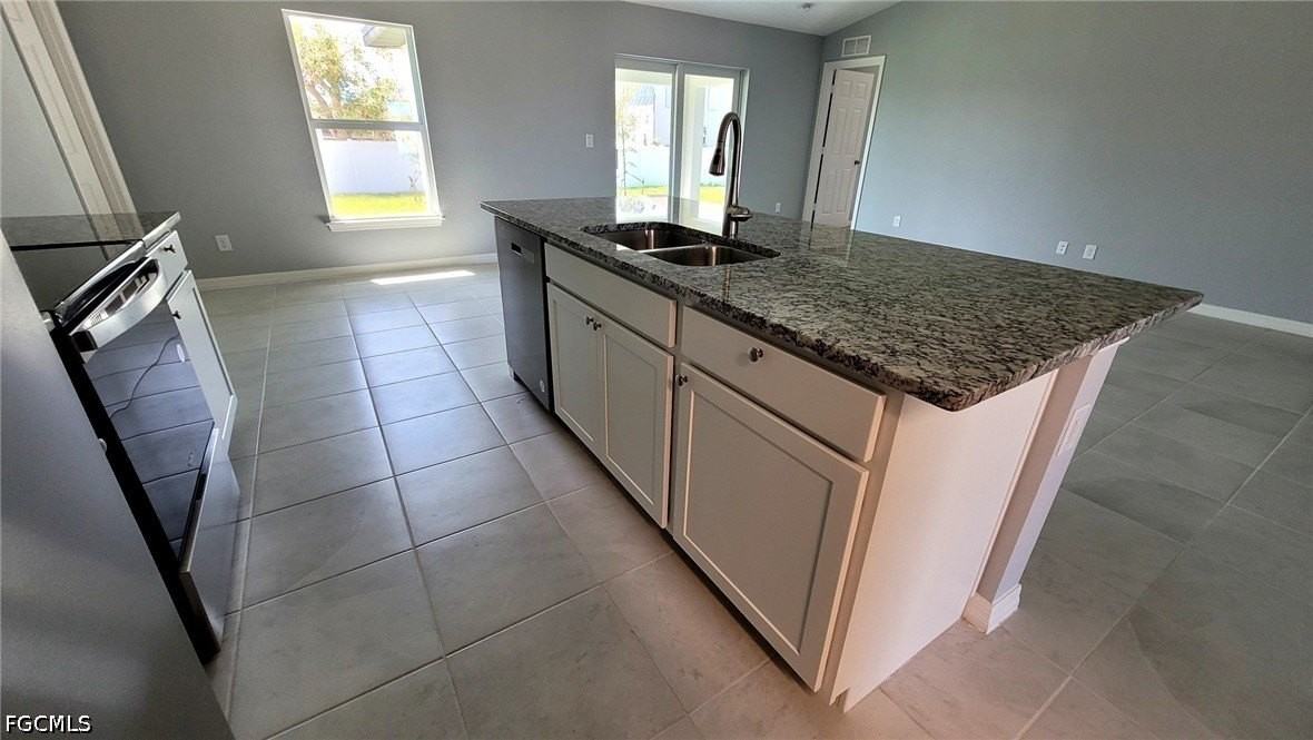 3002 Ne 7th Ave - Photo 5 of 14