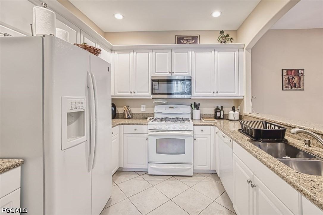 3230 Cottonwood Bnd #406 - Photo 5 of 33