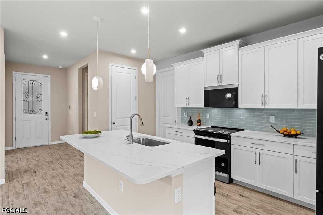 10288 Bonavie Cove Dr - Photo 4 of 29