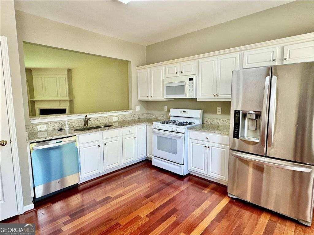 3389 Lathenview Ct - Photo 6 of 23