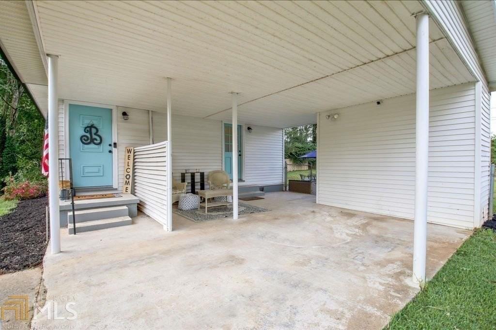 22 Willow Dr - Photo 4 of 28