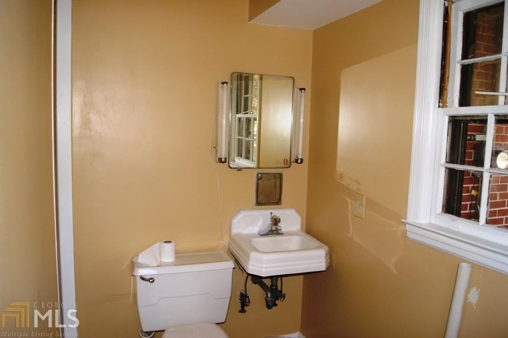 294 Longview Dr - Photo 6 of 17
